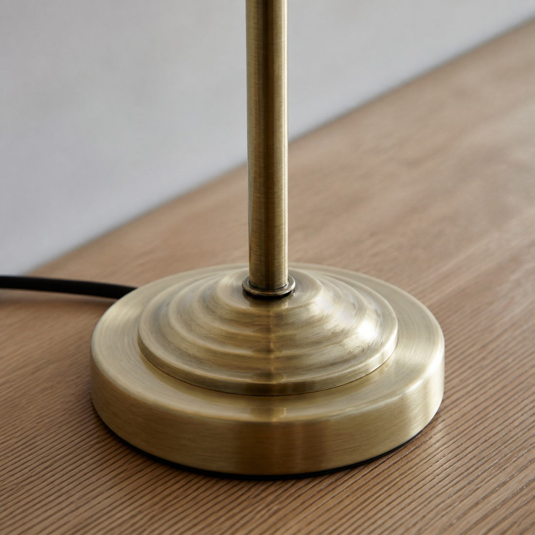 Tela 1‑Light and 3‑Light Table Lamp – Modern Linen & Metal for Bedside or Living Room