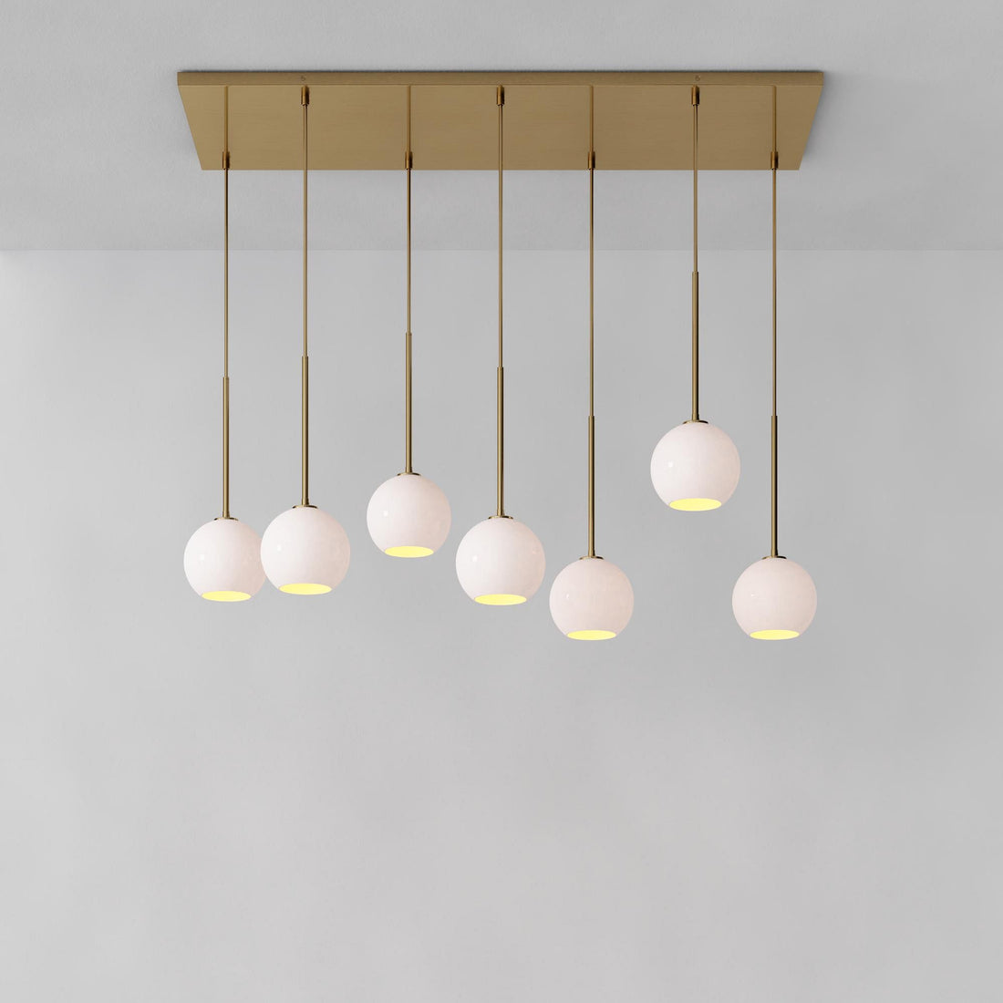 Selvion Elegant 7-Light Globe Chandelier – Glass Pendant Light