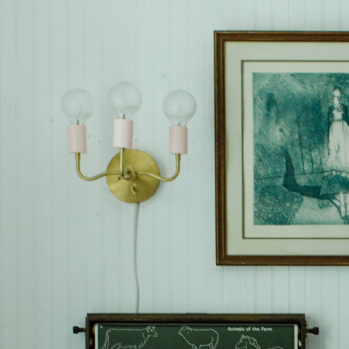 Vintage Style Elegant Three - Arm Metal Wall Sconce