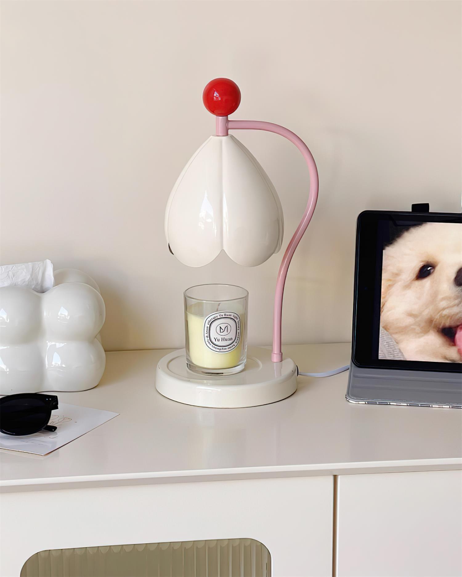 Flower - Shaped Wrought Iron Table Lamp