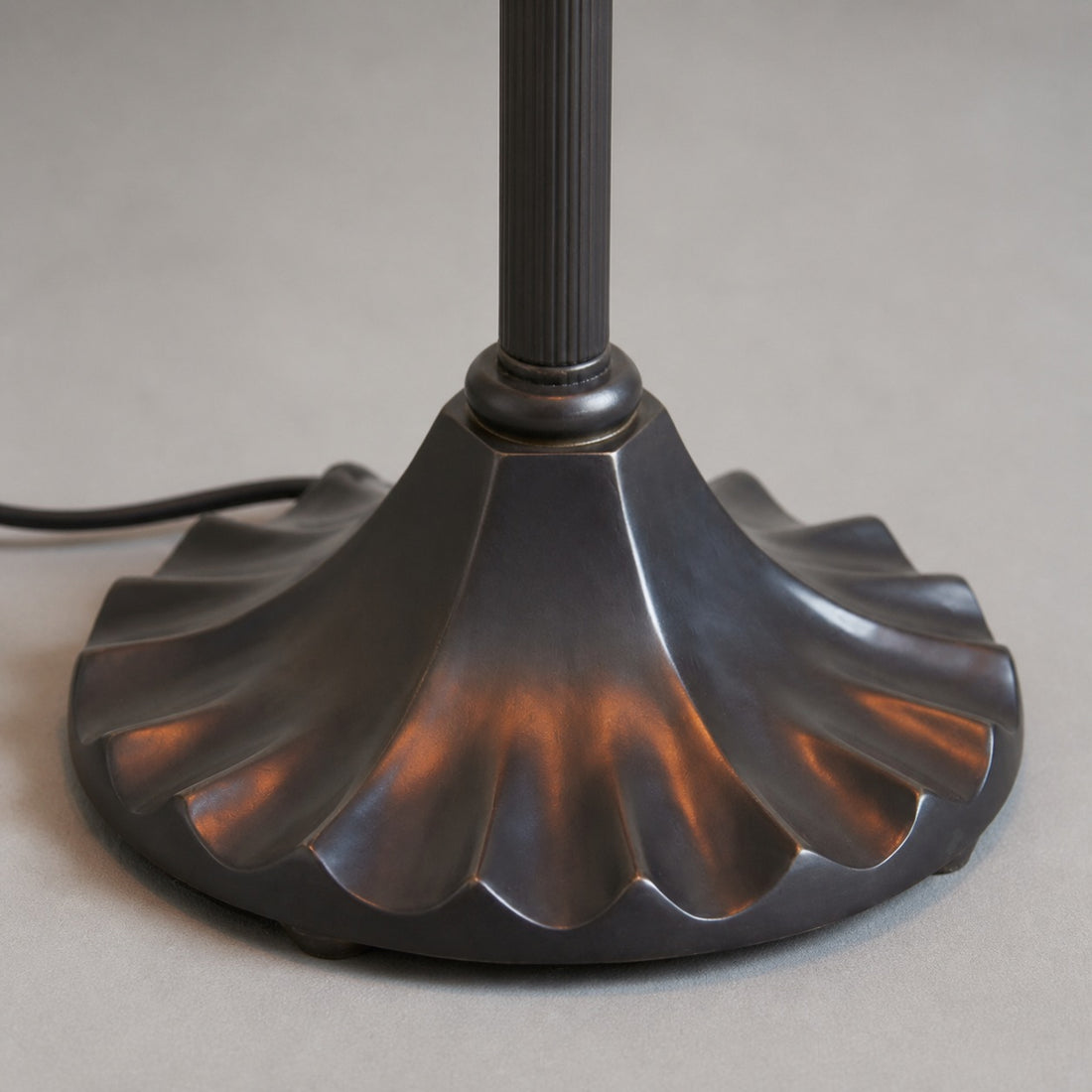 TF Fargo Geometric Tiffany Style Lamp — Amber and Cream Glass Accent Lighting for Bedroom or Study