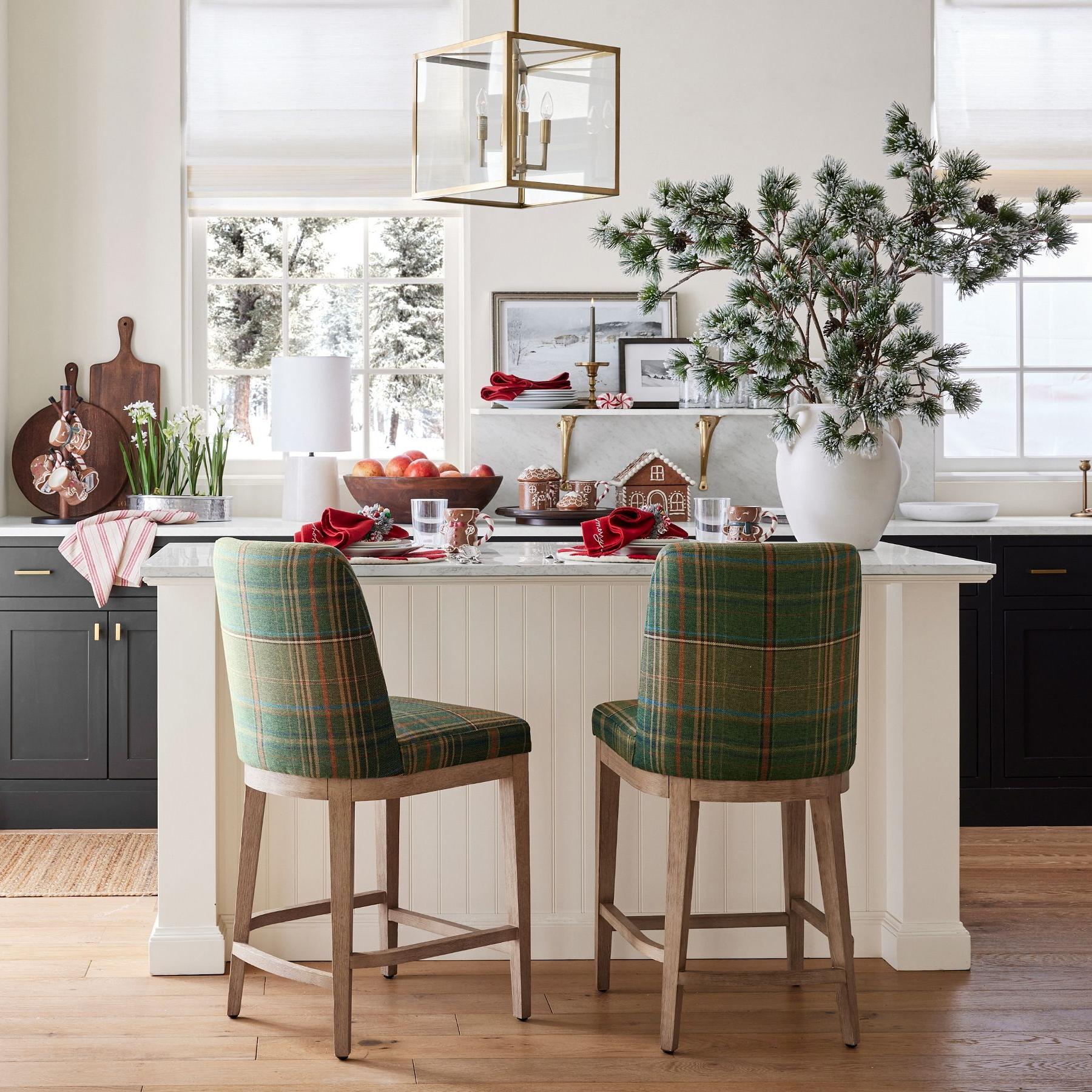 Ferrix Modern Outdoor Lantern Iron Pendant Lamp - Industial Glass Lighting Design