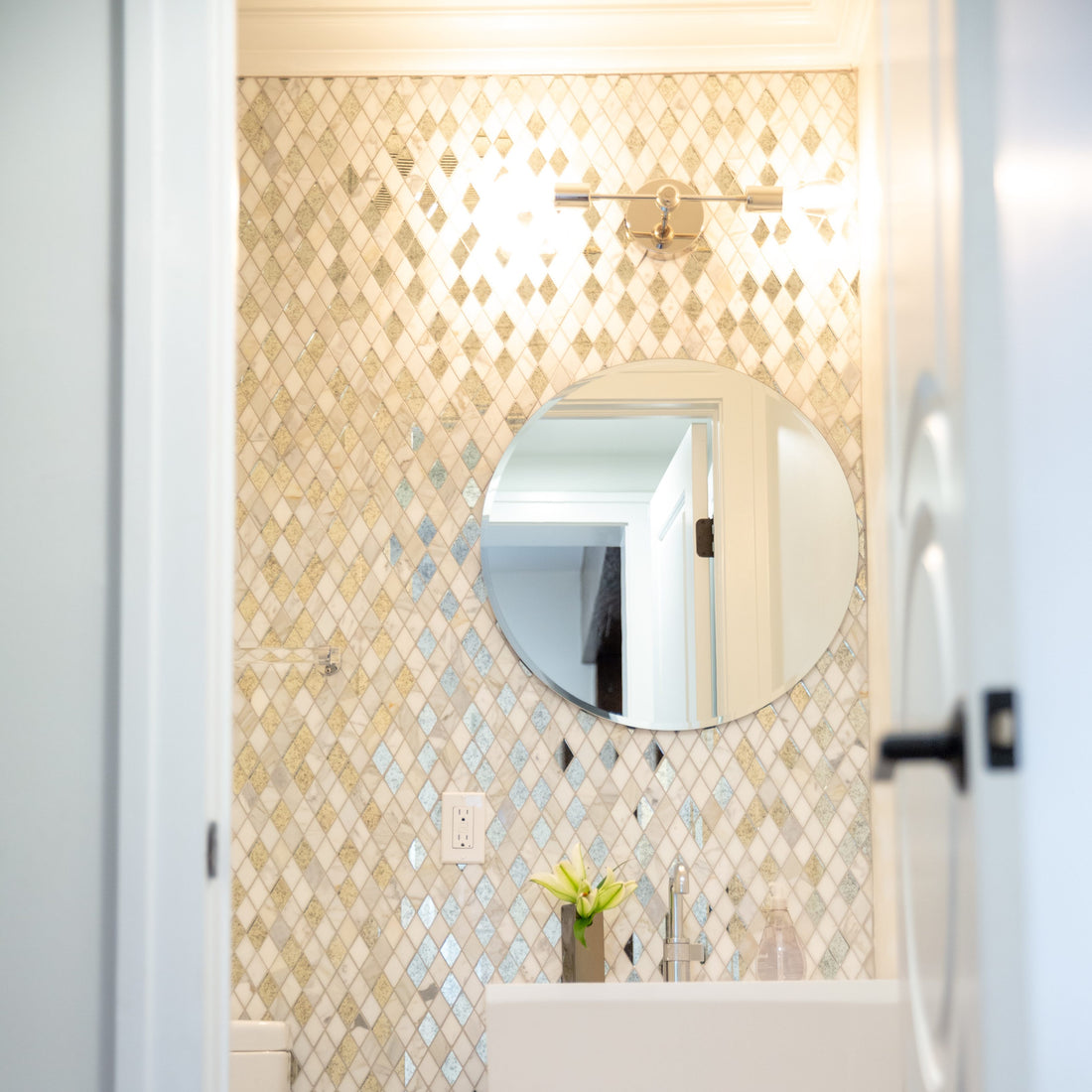 Stylish Bedroom Wall Sconce - Functional Accent Light