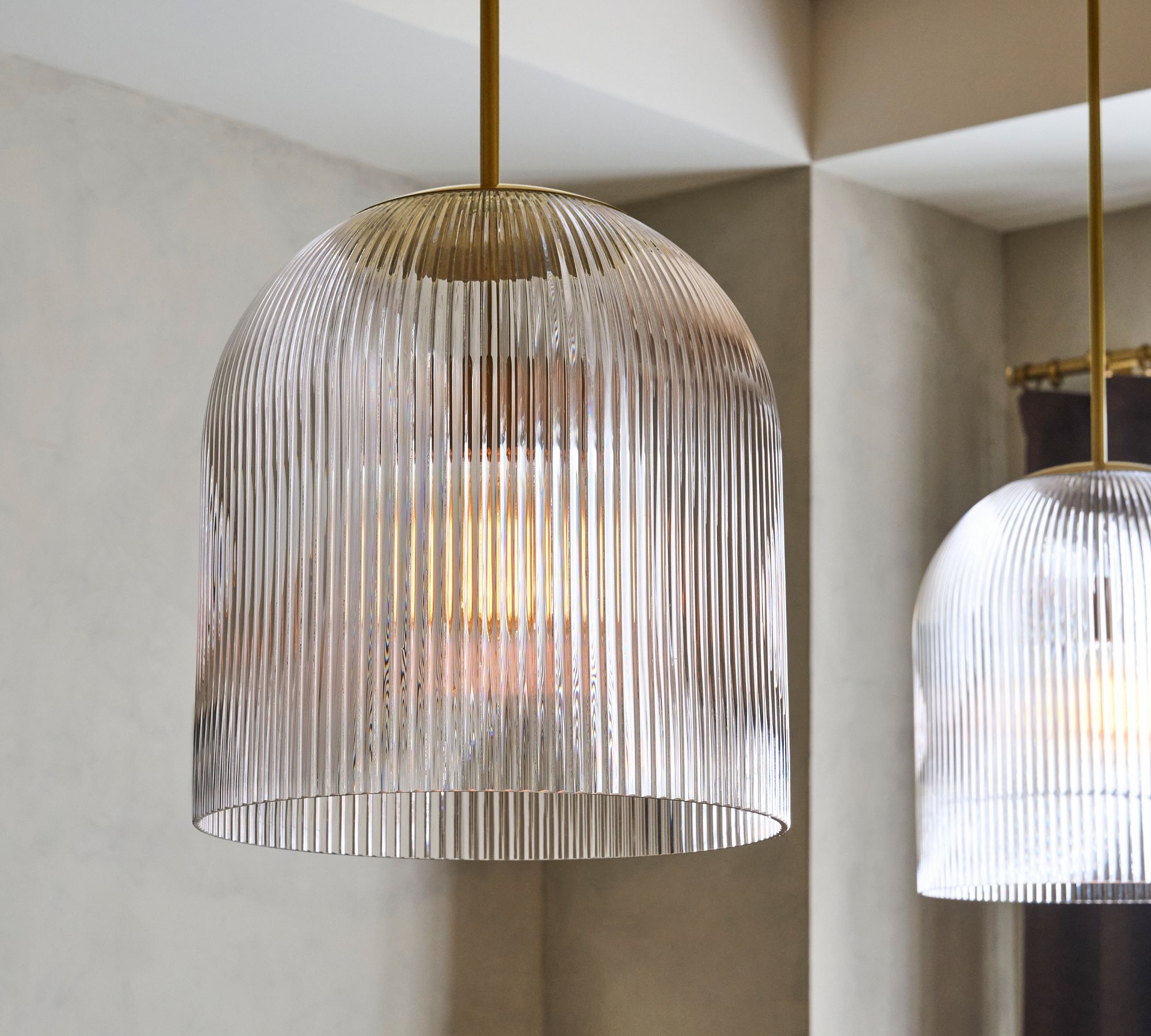 Bravira Ribbed Glass Pendant Light - Elegant Kitchen Island Lamp