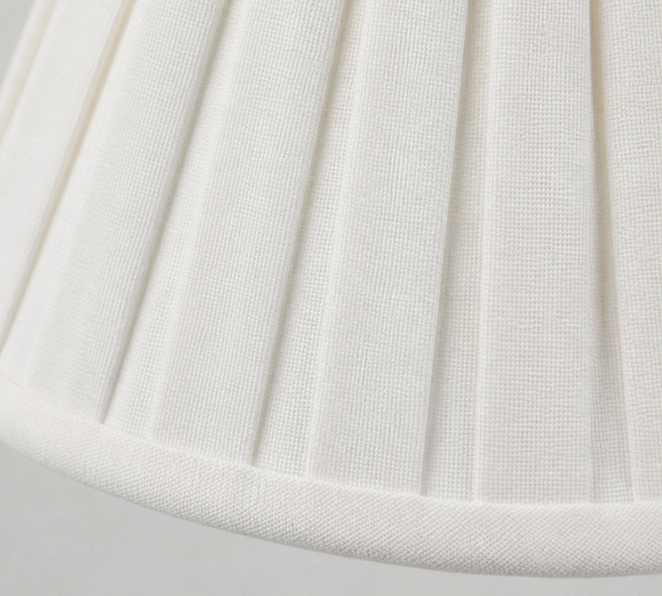 Luvora Pleated Shade Floor Lamp - Adjustable Linen Light in Farmhouse Style