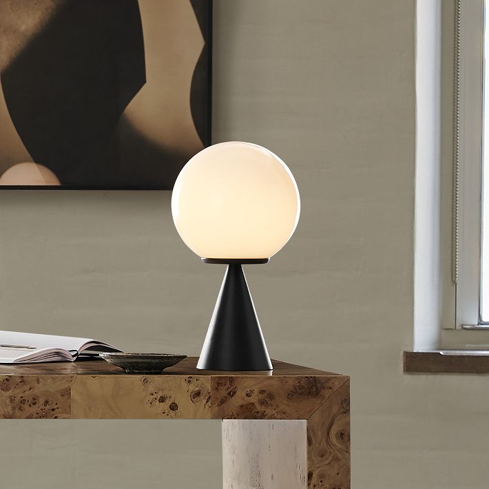 Ulvara Minimalist Tapered Metal Base Table Lamp – Modern Ambient Lighting for Bedrooms