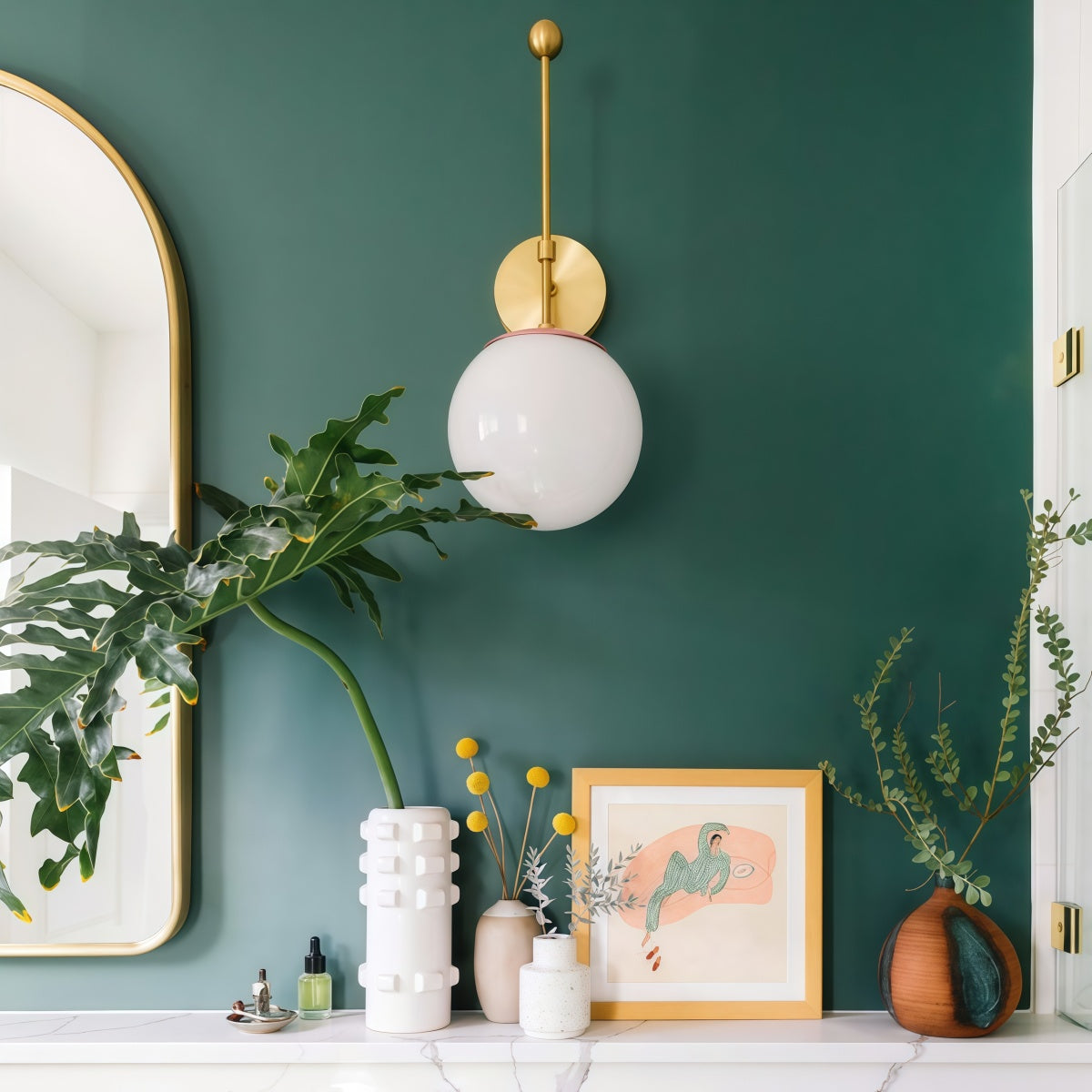 Modern Adjustable Wall Sconce - Brass & Glass Accent for Home Lighting