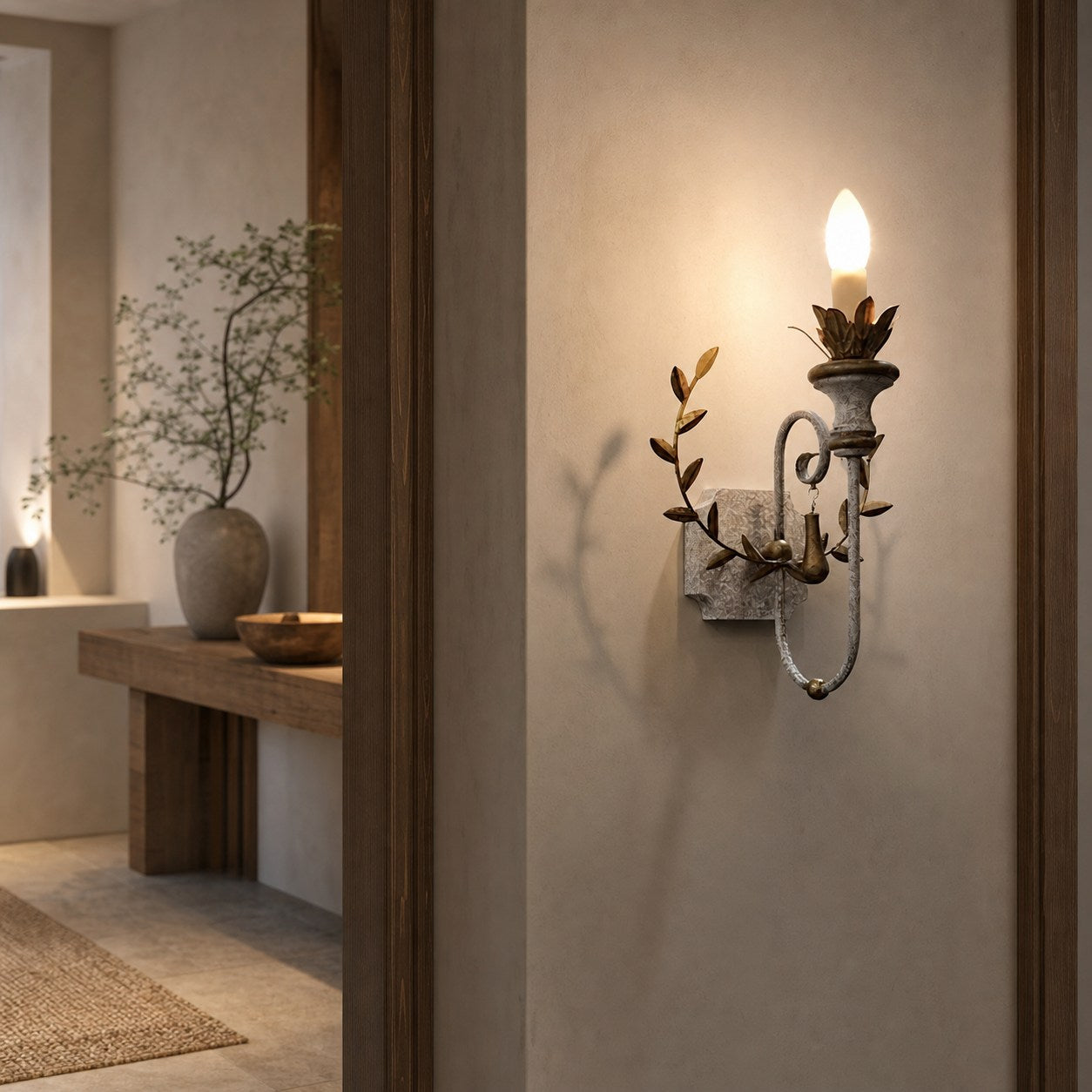 Cumiers Wall Lamp