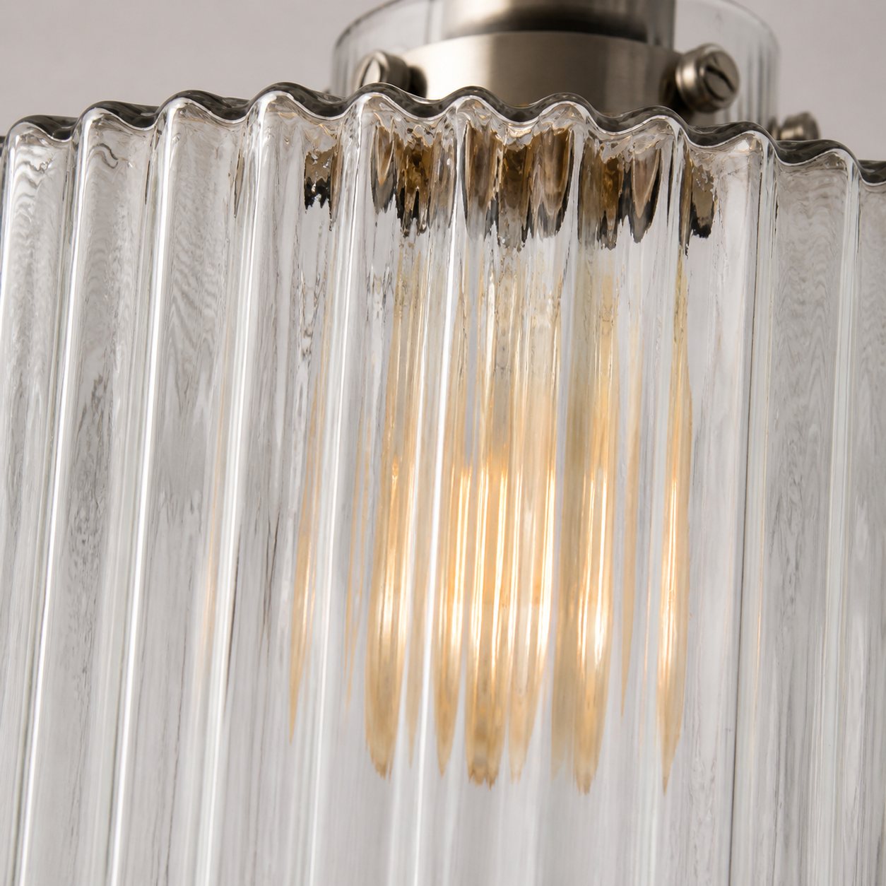 Ribora Vintage - Inspired Ribbed Glass Ceiling Lamp - Industrial Style Flush Mount for Modern Interiors U05
