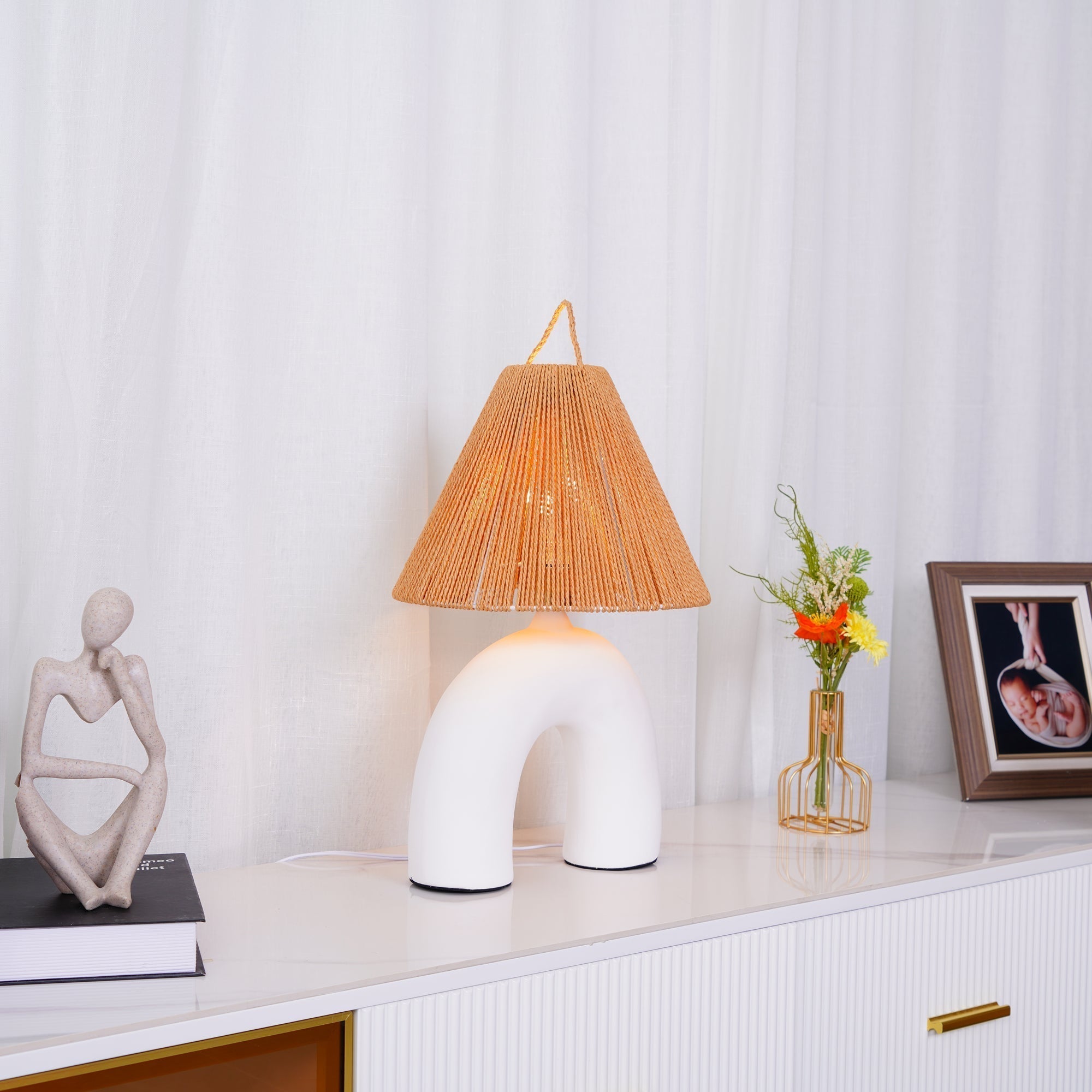 Arch - Shaped Straw Hat Table Lamp