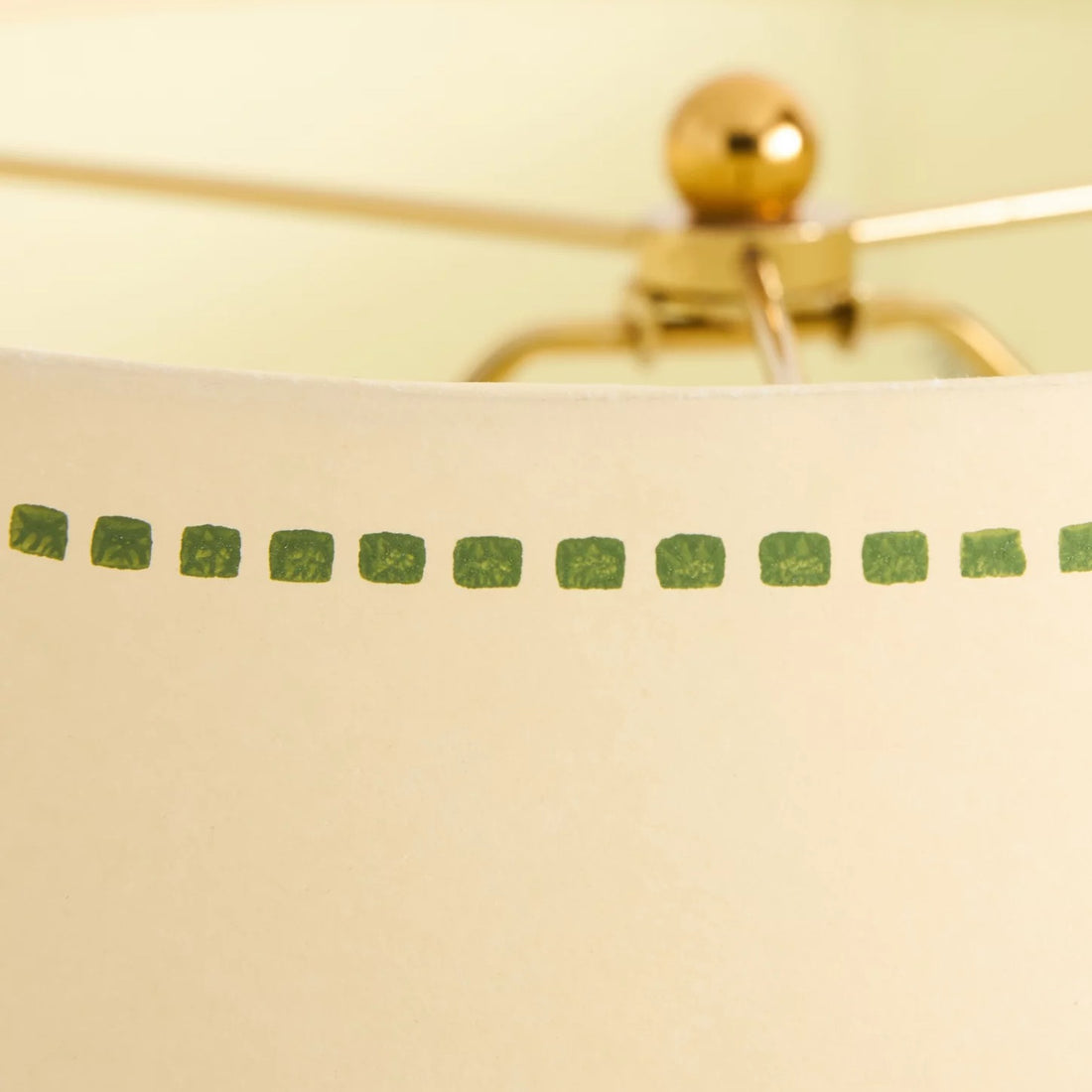 Modo Sculptural Horse Head Table Lamp in Resin – Decorative Table Light for Home Office