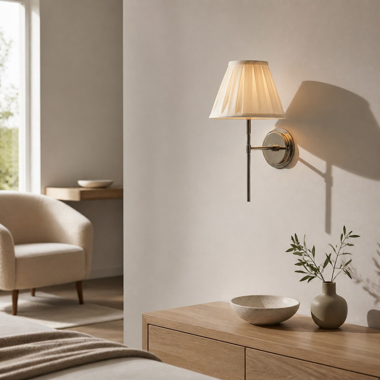Cremaris Metal Wall Light with Fabric Shade - Timeless Sconce for Interior Lighting