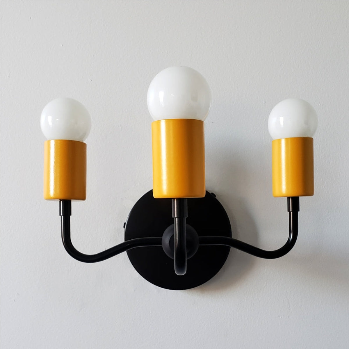 Vintage Style Elegant Three - Arm Metal Wall Sconce