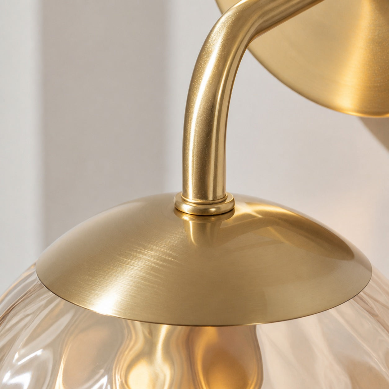 Tracian Brass Textured Glass Wall Lamp – Modern Classic Wall Sconce for Home Interiors & Corridors