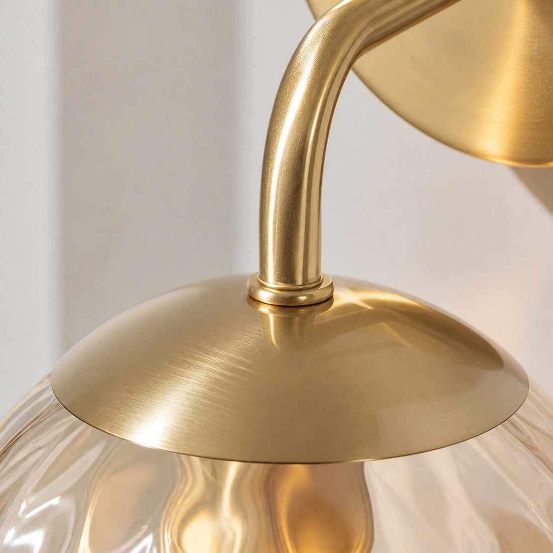 Tracian Brass Textured Glass Wall Lamp – Modern Classic Wall Sconce for Home Interiors & Corridors