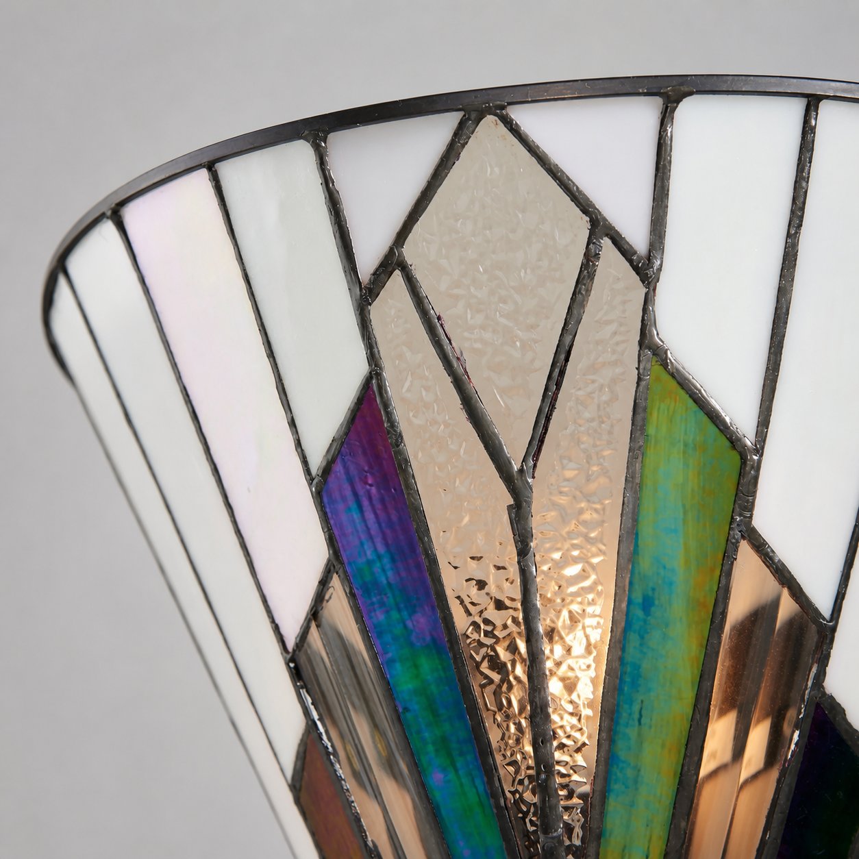 TiffStar Wall Lamp – Vintage Stained Glass for Hallways and Bedrooms