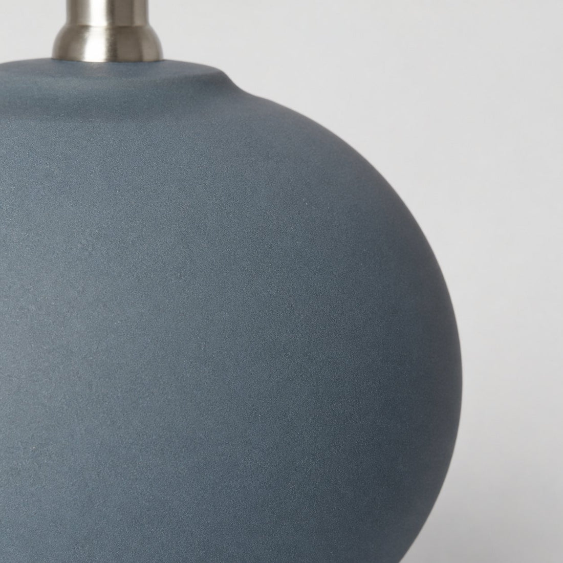 Ruffmeto Decorative Table Lamp — Round Ceramic Base with Pleated Fabric Shade for Cozy Spaces