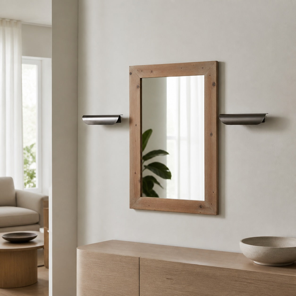 Hidra Modern Metal Wall Sconce – Minimalist Down-Light Sconce for Modern Homes