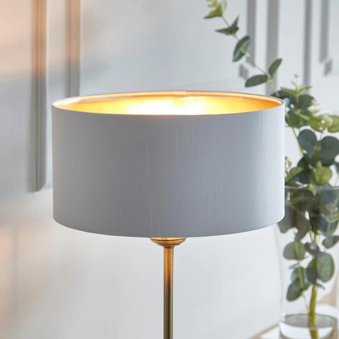 Tela 1‑Light and 3‑Light Table Lamp – Modern Linen & Metal for Bedside or Living Room