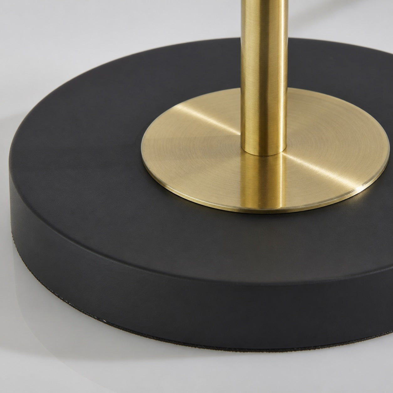 Pelviona Ribbed Glass Table Lamp - Brass & Black Metal Base - Must-Have for Home Styling
