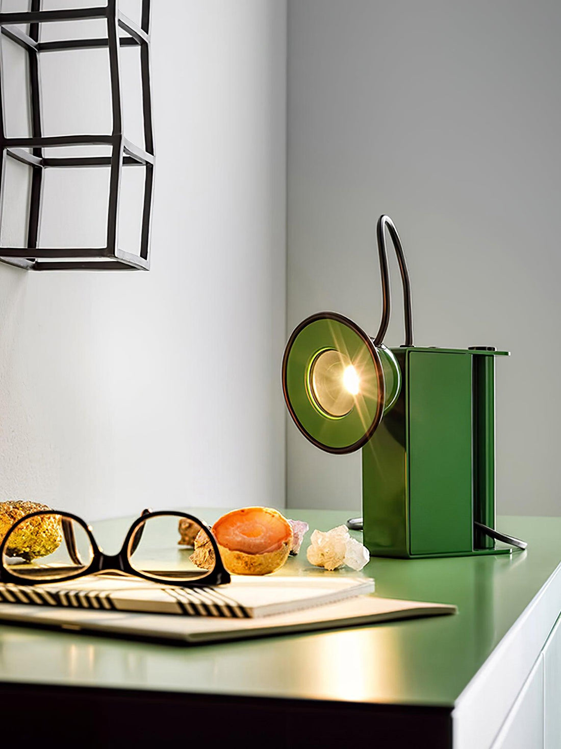 Magnetic Adjustable Camera Table Lamp