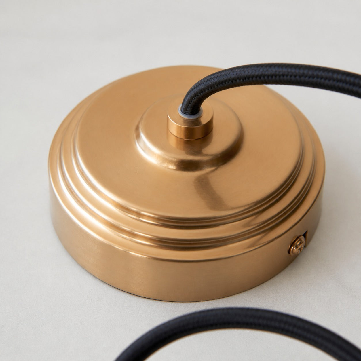 Plaitar Modern Brass Pendant Light - Minimalist Ceiling Fixture with Braided Cord for Hallways