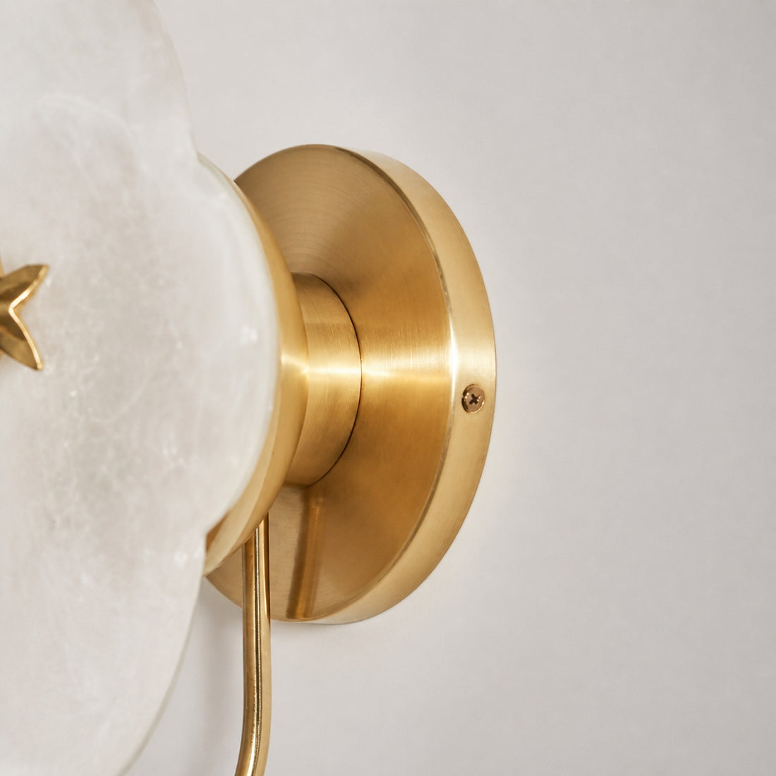 Albi Alabaster Wall Lamp - Carved floral Outlines are Suitable for Living Rooms or Bedrooms