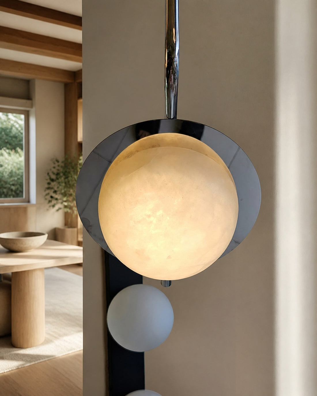 Chic Luminance Alabaster Pendant Light