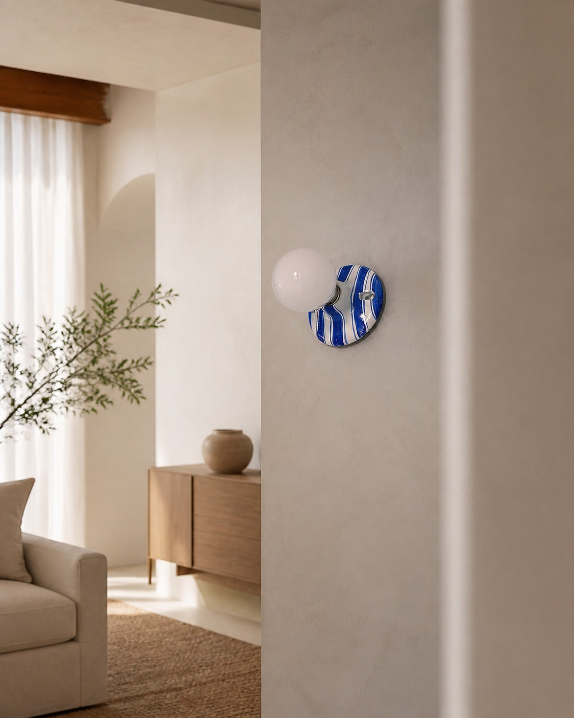 Ambrette Wall Lamp