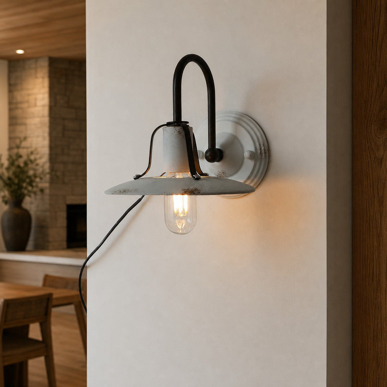Potenza Wall Lamp