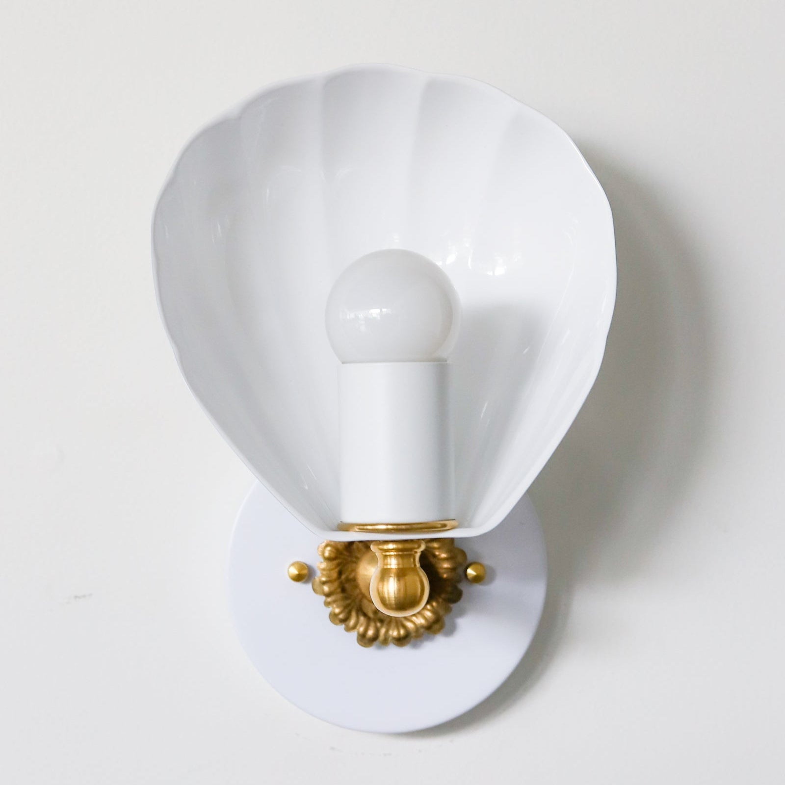 Shell Shape Wall Sconce - Brass Accents Steel Light for Eclectic Decor