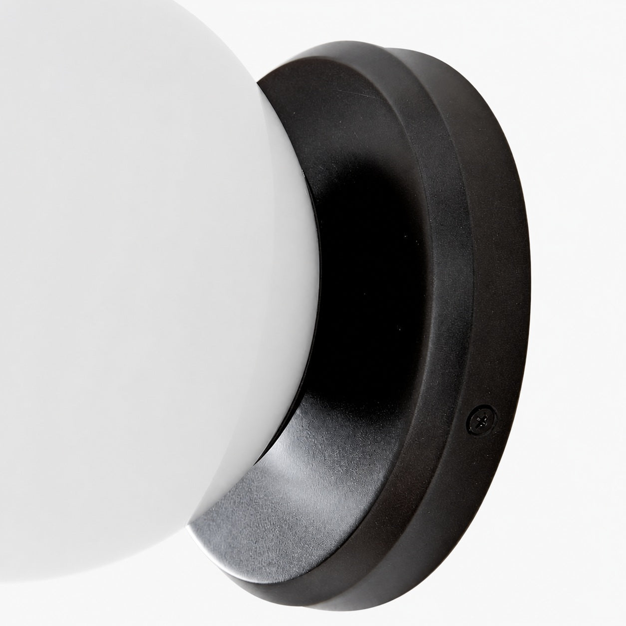 Brelia 1-Light Sconce - Minimalist Wall Light for Modern Home Décor