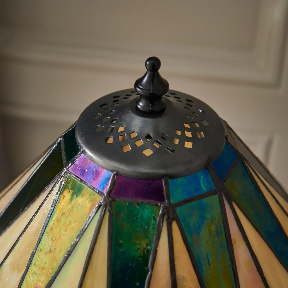 TF Dark Star Tiffany Style Geometric Shade Table Lamp for Bedroom and Accent Lighting