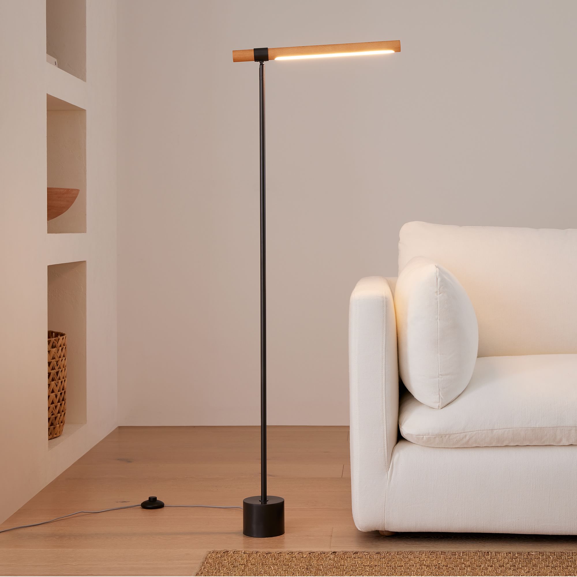 Moss Energy-Efficient Linear Wood LED Floor Lamp – Adjustable Swivel Design