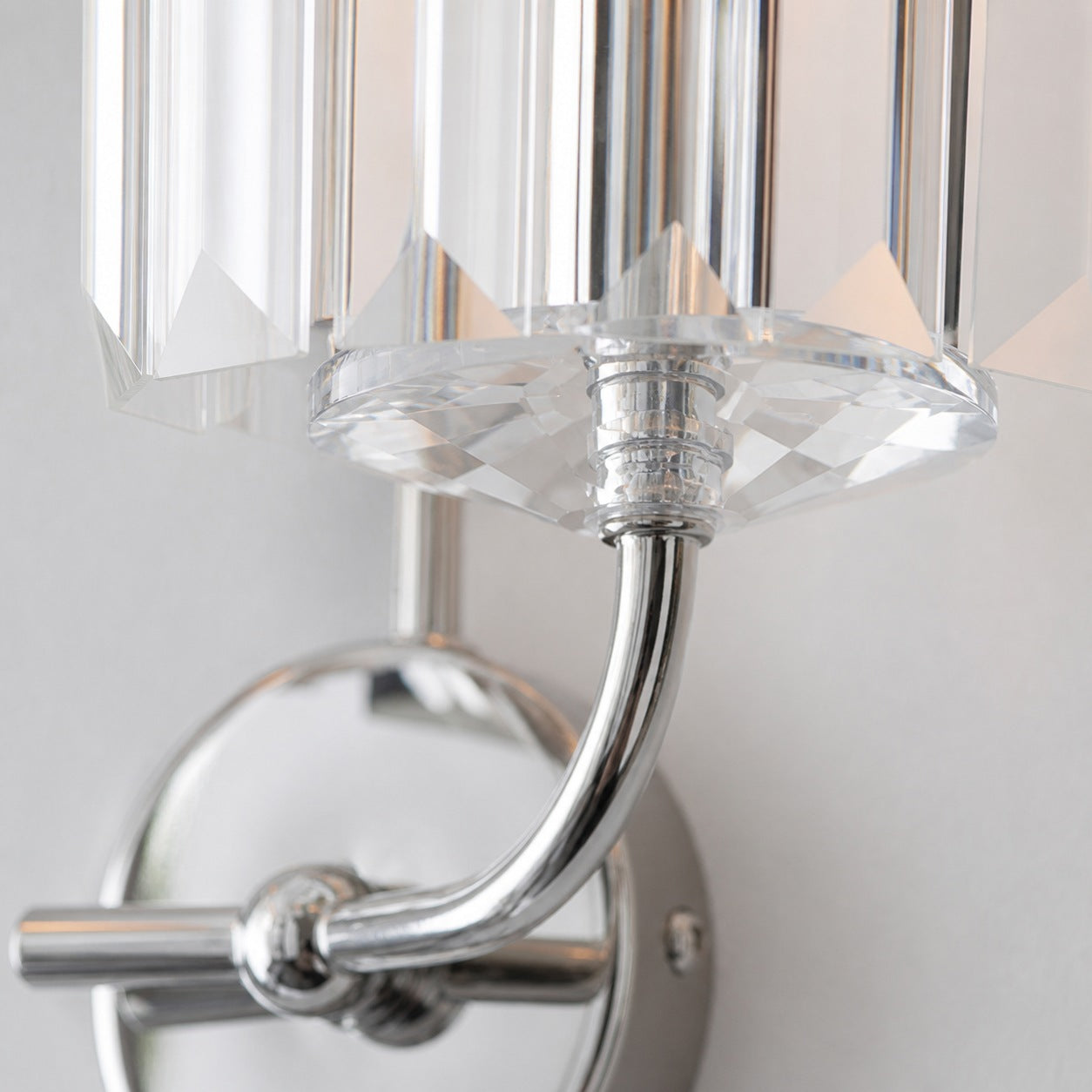 Beveline Faceted Clear Cut Glass Wall Light - Classic Metal Sconce for Hallway and Living Room