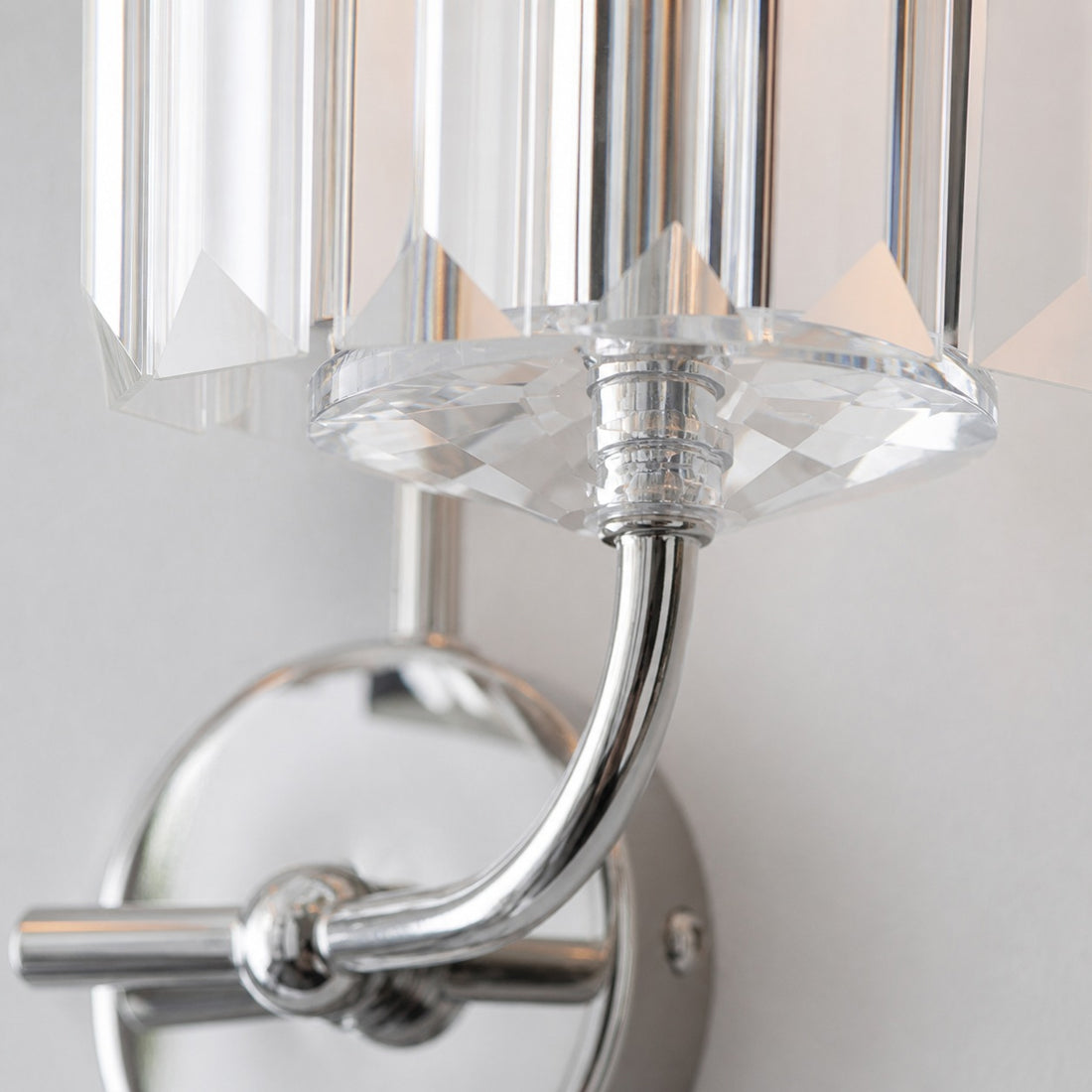 Beveline Faceted Clear Cut Glass Wall Light - Classic Metal Sconce for Hallway and Living Room
