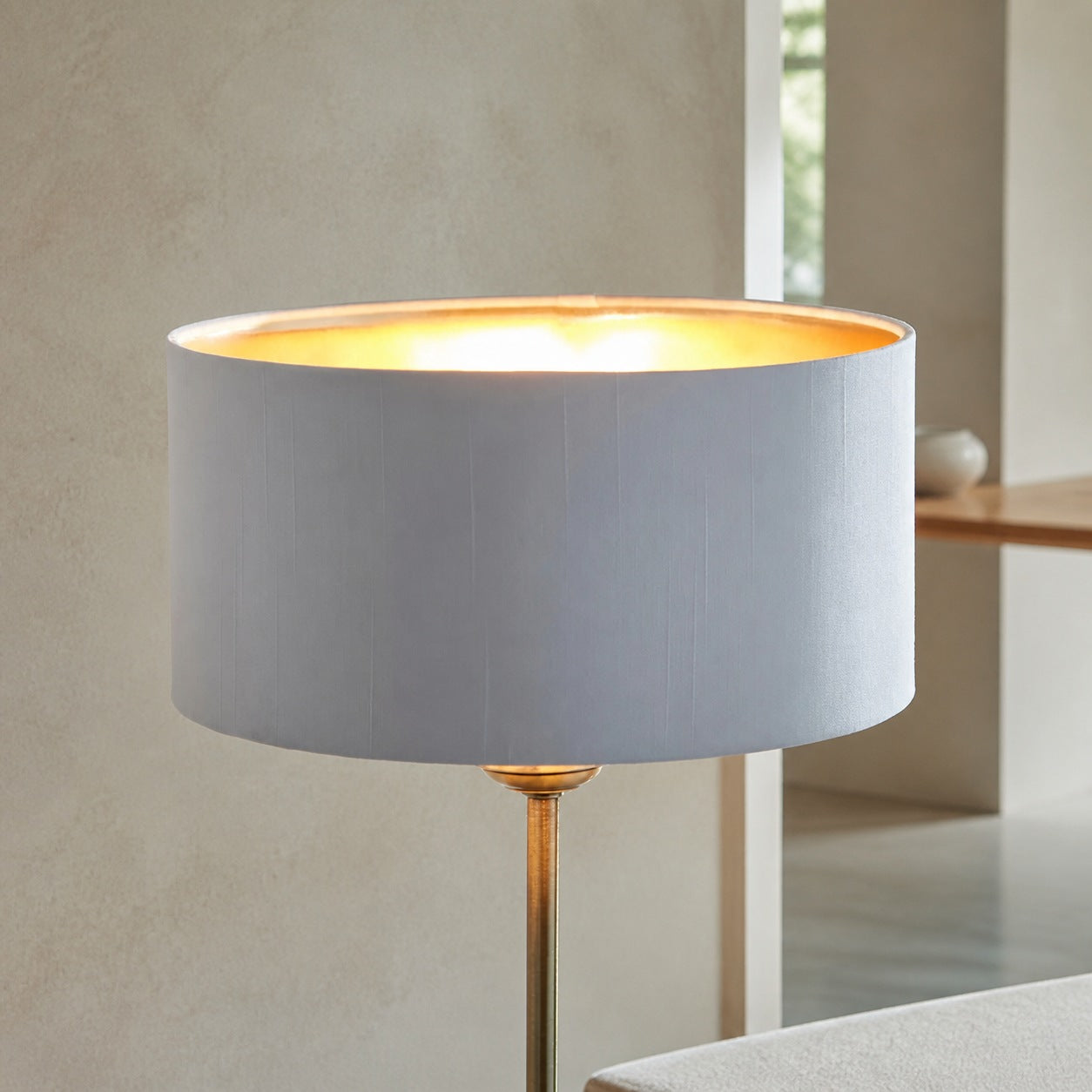 Tela 1‑Light and 3‑Light Table Lamp – Modern Linen & Metal for Bedside or Living Room