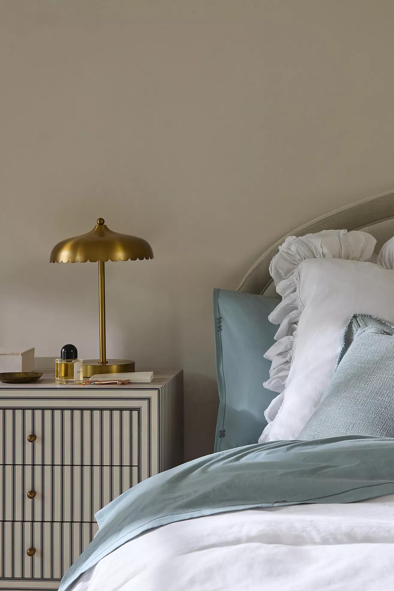 Rayla Vintage Brass Finish Table Lamp – Scalloped Glass Shade for Bedroom Accent