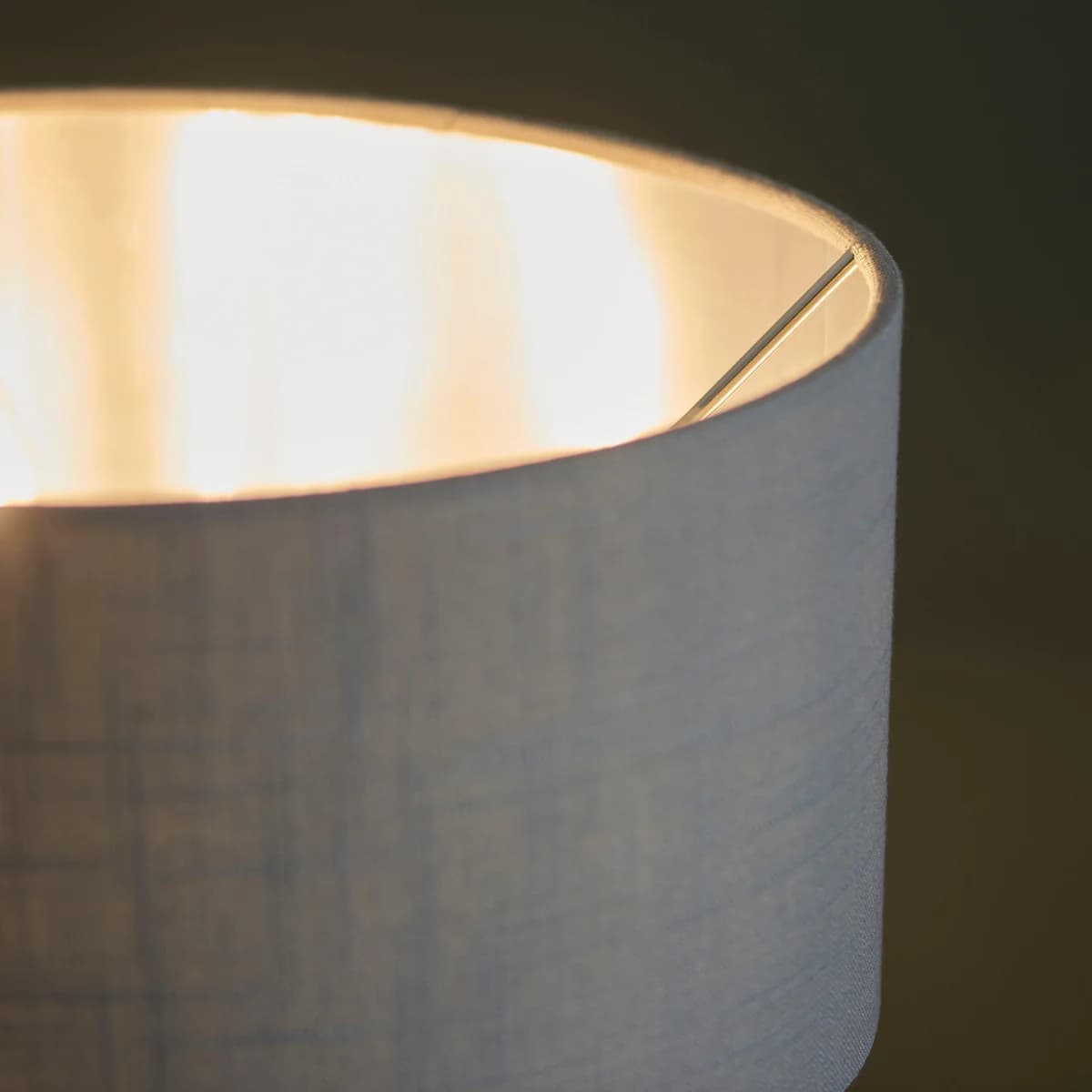 Tela 1‑Light and 3‑Light Table Lamp – Modern Linen & Metal for Bedside or Living Room