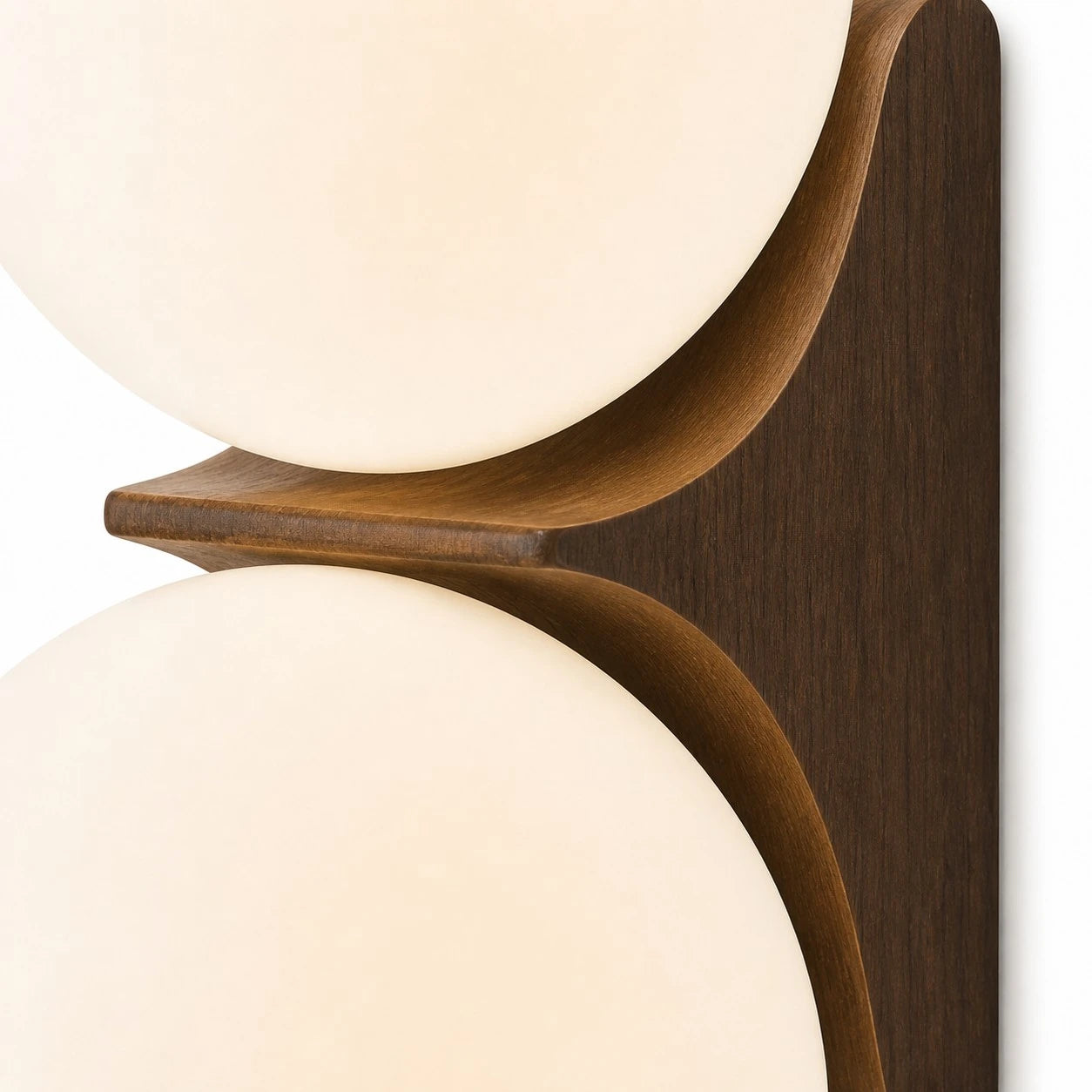 Two-head Walnut support detail