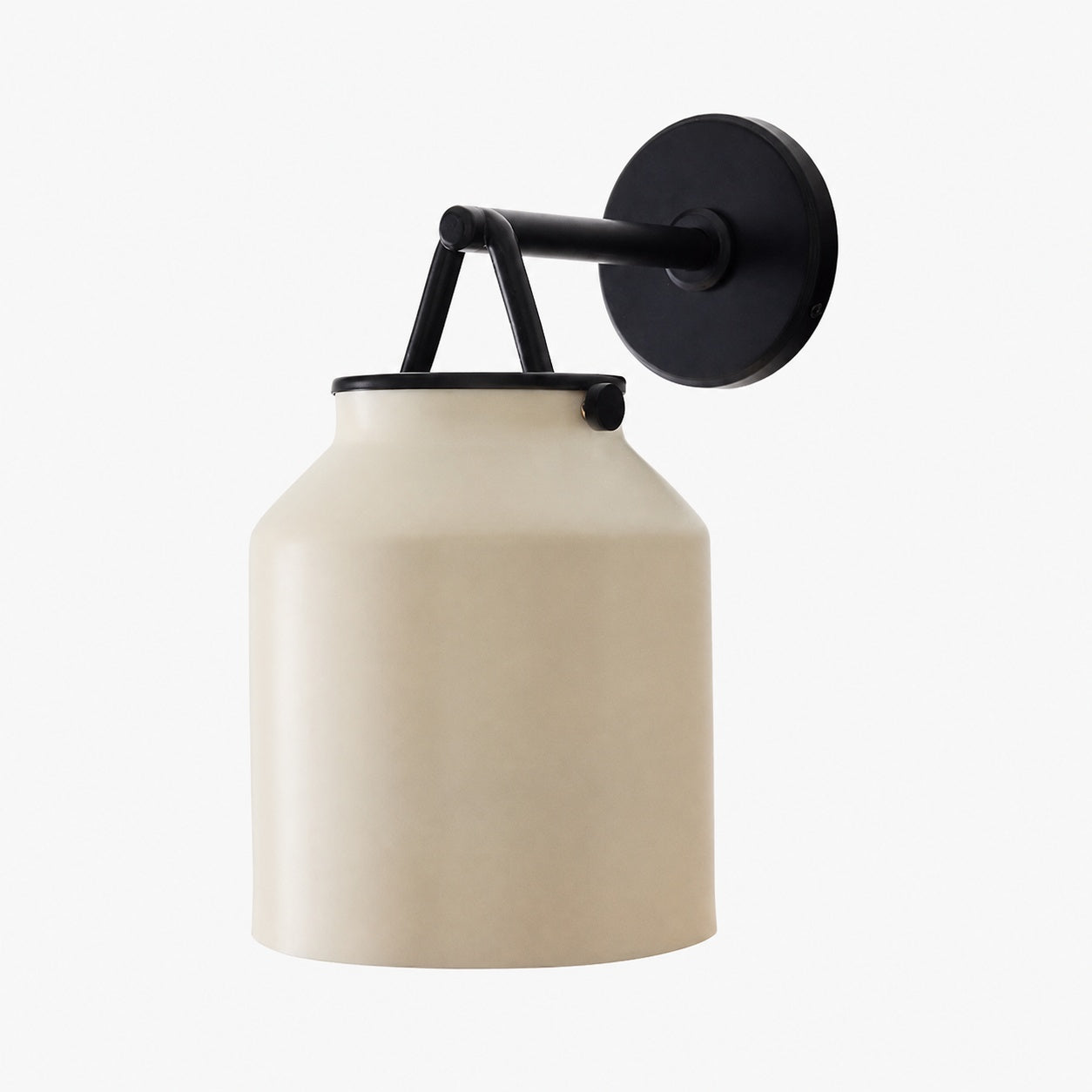 Hanton Minimalist Outdoor Wall Light - Matte Metal Industrial Sconce for Modern Spaces
