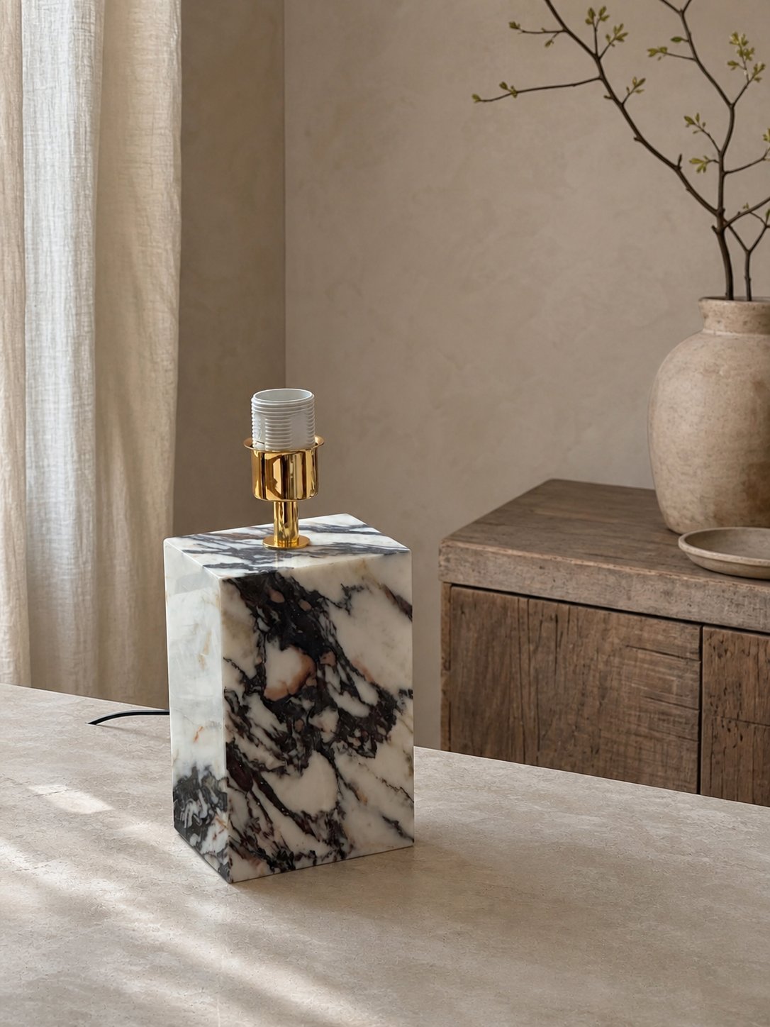 Arouca Table Lamp