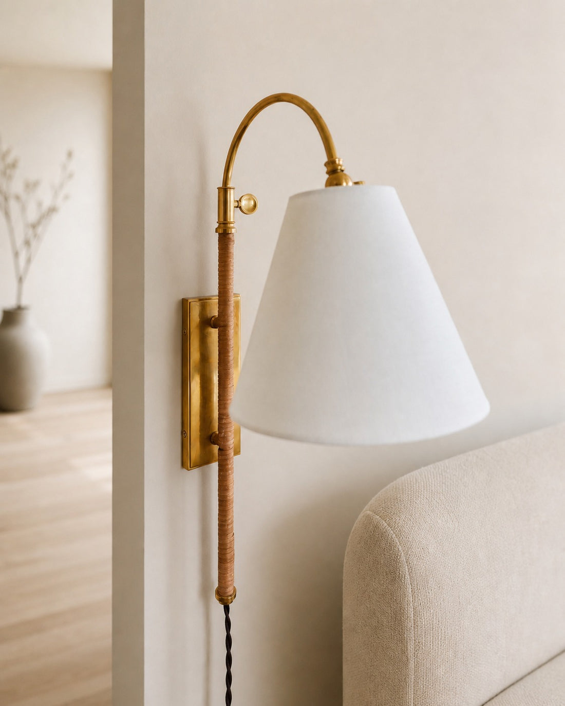 Curves Plug-In Sconce