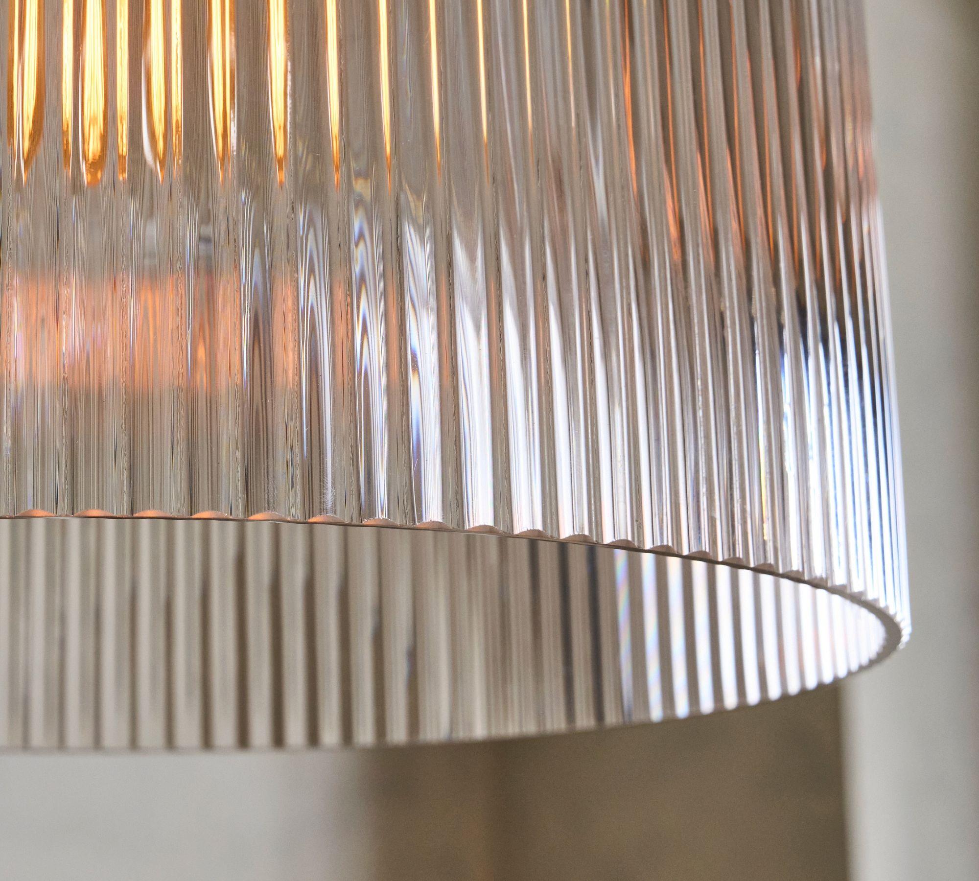 Bravira Ribbed Glass Pendant Light - Elegant Kitchen Island Lamp