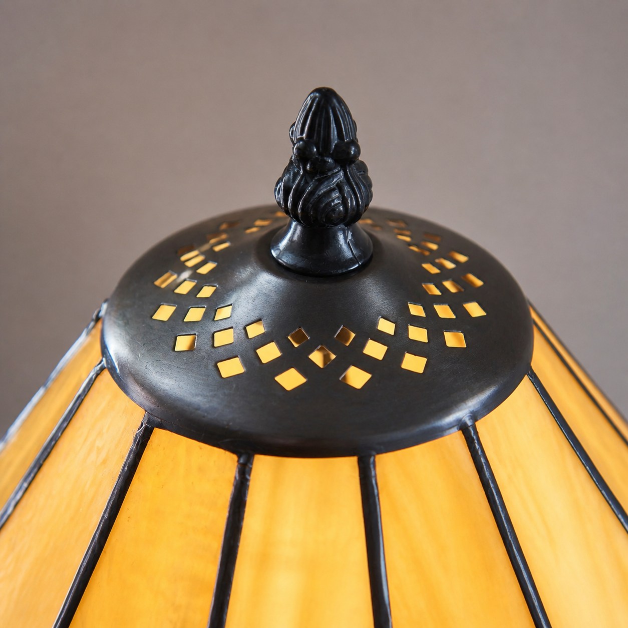 TF Jamelia Classic Stained Glass Table Light Lamp - Handcrafted Glass Light for Bedroom
