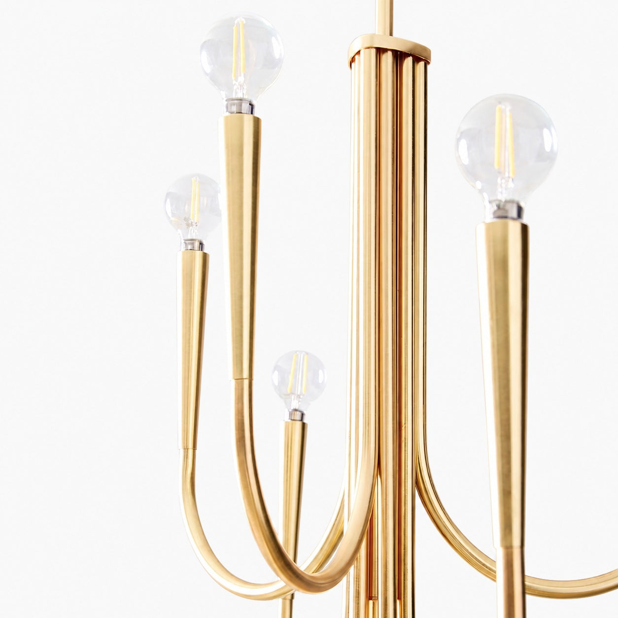 Borvia Swoop Arm Chandelier - Vintage-Inspired Modern Perfect for Home