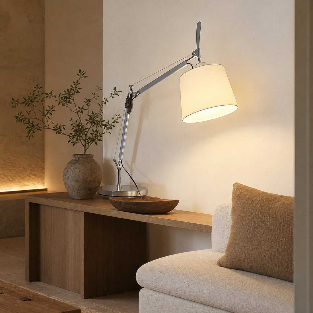 Velthea Table Lamp