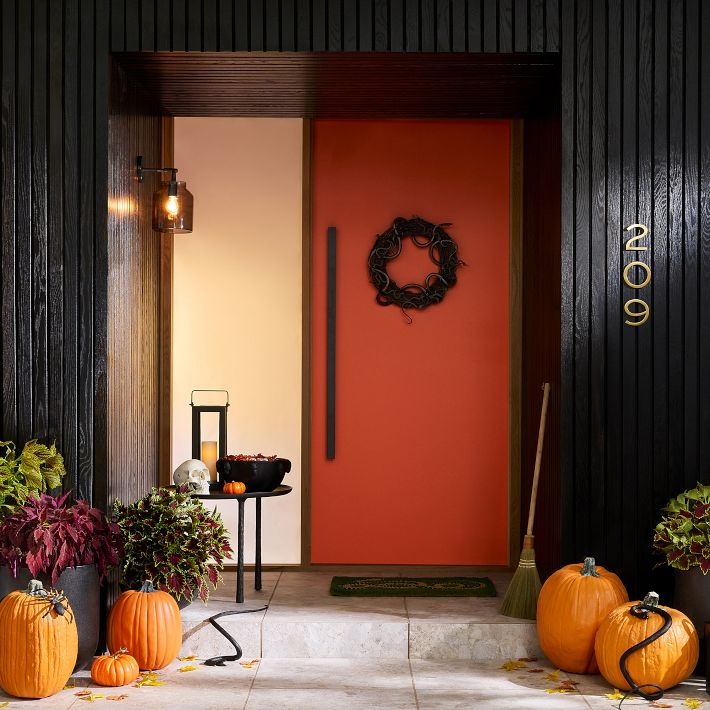 Hanton Minimalist Outdoor Wall Light - Matte Metal Industrial Sconce for Modern Spaces