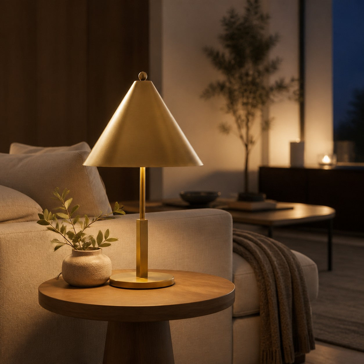 Aurecyl Table Lamp — Sleek Tapered Metal Table Lamp in Vintage-Style Finish for Living Room