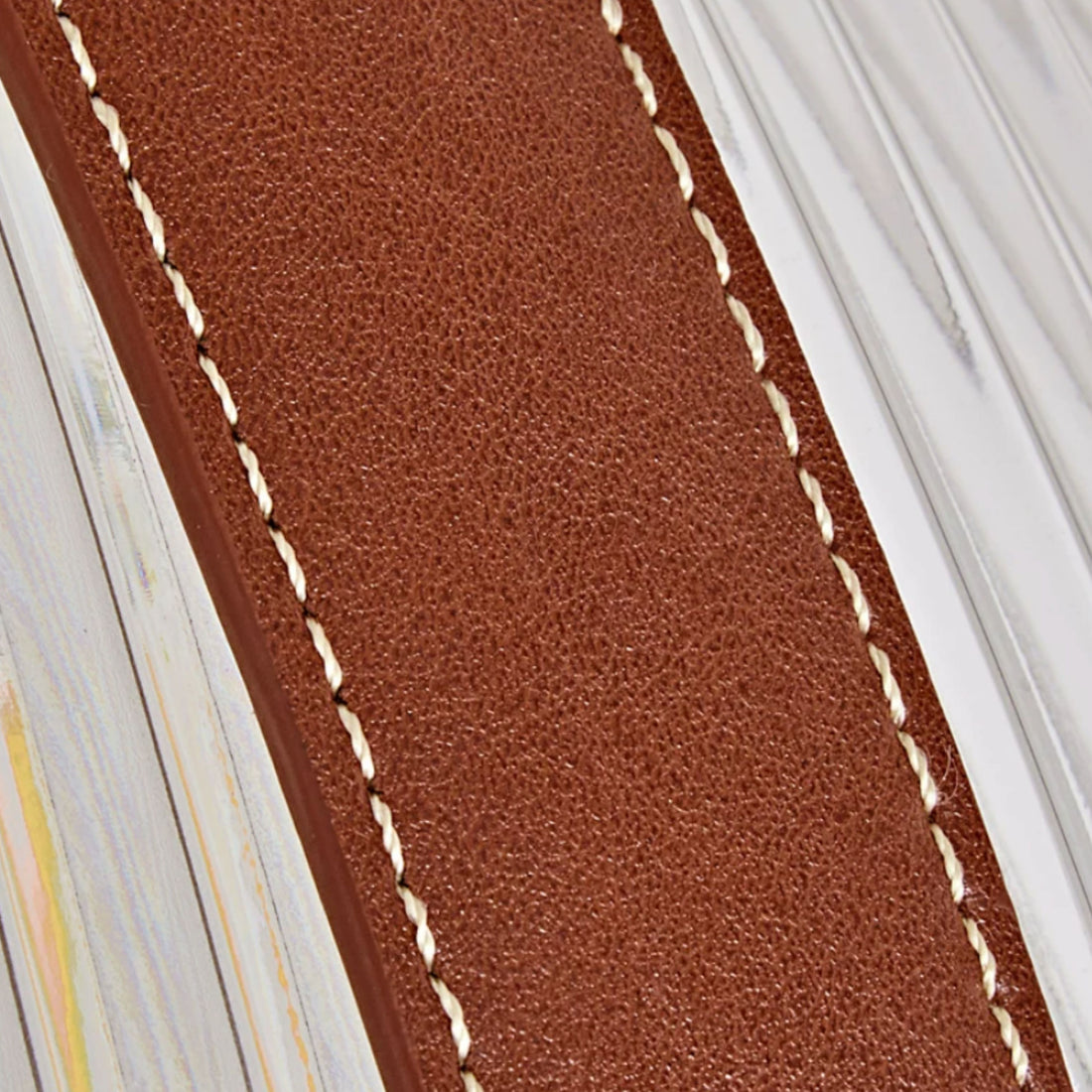 detail-leather